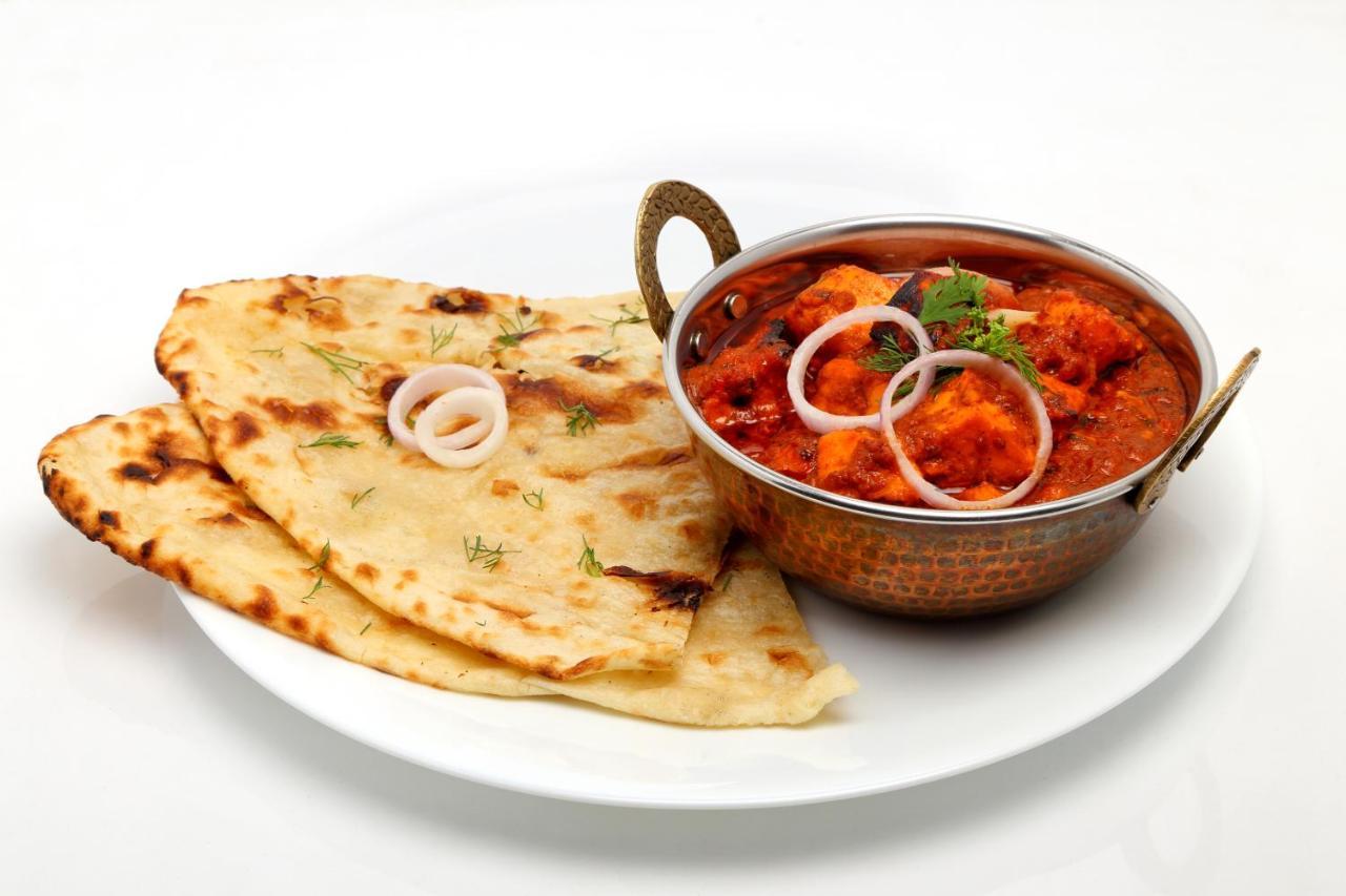 Oyo 81168 Collection O Dwarka Mor New Delhi Extérieur photo
